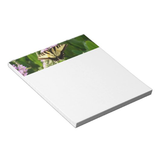Bloc-note Papillon Swallowtail sur Fleurs sauvages pourpres (Incliné)