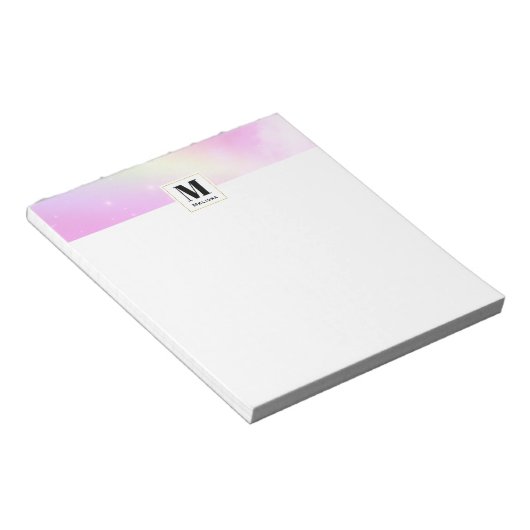 Bloc-note Pastel Ciel rose avec Monogramme arc-en-ciel jaune (Incliné)