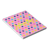 Bloc-note Pastels à points sur fond rose avec nom (Incliné)