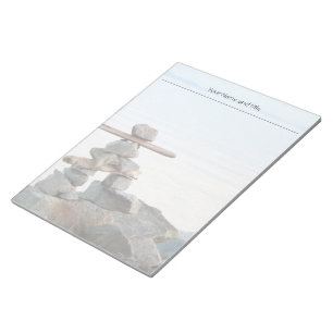 Bloc-note Piège rocheux près de la plage. photo de Hao zhang