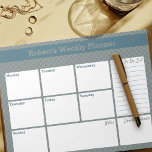 Bloc-note Planificateur hebdomadaire géométrique bleu et gri<br><div class="desc">Ce planificateur hebdomadaire élégant offre de l'espace pour vos notes quotidiennes, une liste de choses à faire, une section de notes générales et un coin doodle. Ceci dit, le modèle est mis en place pour vous permettre de customiser n'importe quelle rubrique de section pour répondre à vos besoins (par exemple,...</div>