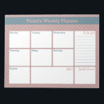 Bloc-note Planificateur hebdomadaire géométrique bleu et ros<br><div class="desc">Ce planificateur hebdomadaire élégant offre de l'espace pour vos notes quotidiennes, une liste de choses à faire, une section de notes générales et un coin doodle. Ceci dit, le modèle est mis en place pour vous permettre de customiser n'importe quelle rubrique de section pour répondre à vos besoins (par exemple,...</div>