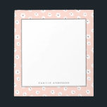 Bloc-note Preppy Blush Floral Dots Motif Personnalisé<br><div class="desc">Bloc-notes floral rose vif personnalisable. Il présente un motif floral préppy. Personnalisez en ajoutant des noms et d'autres détails Ce bloc-notes floral rose est parfait comme cadeau.</div>