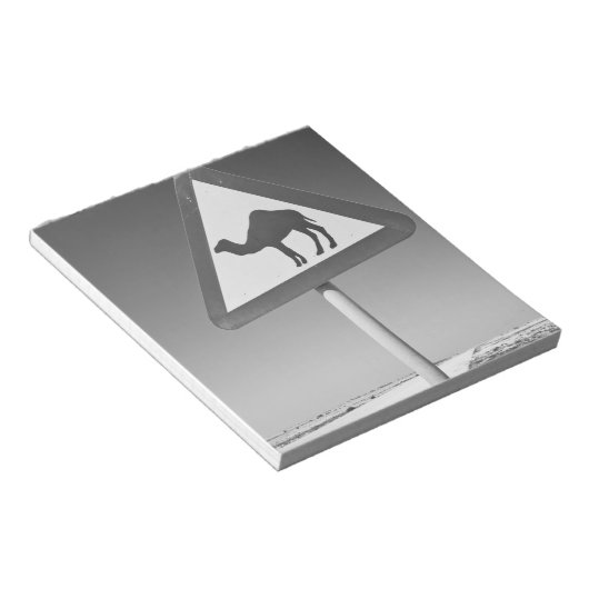 Bloc-note Qatar, Al Zubarah. Voyage de chameau sur la route  (Incliné)