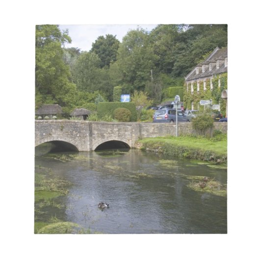 Bloc-note Ruisseau à truites dans le village de Bibury, (Devant)