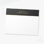 Bloc-note Script moderne professionnel<br><div class="desc">Bloc-notes moderne professionnel avec nom en or style de police script moderne avec texte personnalisé en or style de police sans serif moderne, sur noir avec bordure supérieure à bande or, sur arrière - plan blanc. Remarque : Les détails du papier sont simulés dans l'illustration. Il n'y aura pas de...</div>