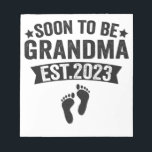 Bloc-note Soon To Be Grandma 2023 Funny New Born Baby Gift<br><div class="desc">funny, family, baby, announcement, gift, pregnancy, husband, wife, birthday, Grandma</div>