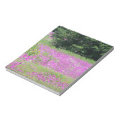Bloc-note Un champ de fleurs sauvages roses printanières (Tourné)