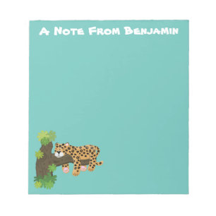 Bloc-note Un mignon léopard dormant dans un arbre dessin ani