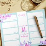 Bloc-note Un Planificateur Quotidien Pour Faire Du Monogramm<br><div class="desc">Planificateur hebdomadaire personnalisé monogramme avec 12 sections pour vous permettre de hiérarchiser les tâches, d'organiser votre semaine et de garder vos gribouillages en un seul endroit ! Le design présente des papillons délicats dans une jolie palette de couleurs de rose turquoise et lilas à la menthe. Le modèle est configuré...</div>