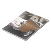 Bloc-note Un Studebaker Silver Hawk Classic Car garé sur un (Tourné)