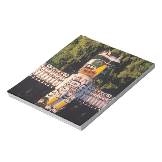 Bloc-note Un totem À Vancouver, Canada. (Tourné)