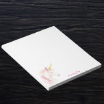 Bloc-note Unicorn rose blanc nom fille<br><div class="desc">Une tête de licorne rose et dorée. Fond blanc. Personnalisez et ajoutez votre nom. Lettres roses.</div>