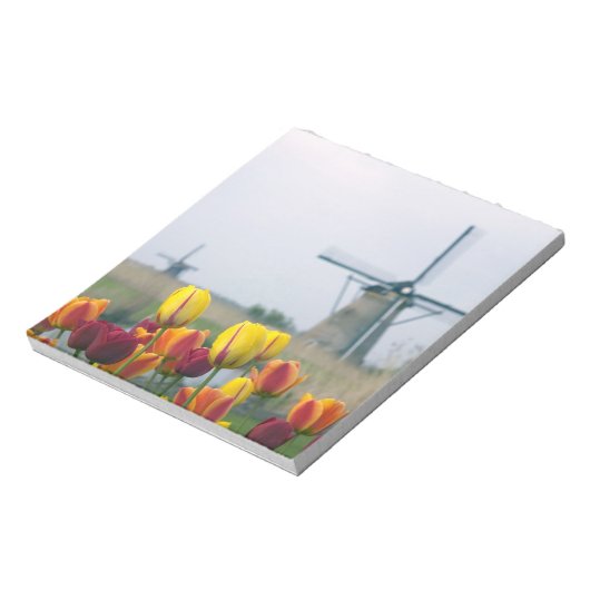 Bloc-note Windmills et tulipes le long du canal à (Tourné)