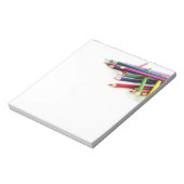 Bloc-notes de crayons colorés empilés (Tourné)
