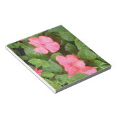 Bloc-notes en forme de fleurs d'Patiens roses (Incliné)