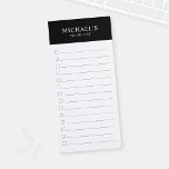 Bloc-notes magnétique en noir et blanc<br><div class="desc">Pour faire Liste Notepad magnétique caractéristiques nom personnalisé avec texte personnalisé dans le style de police serif professionnel blanc,  sur la bordure supérieure noire,  sur arrière - plan blanc.</div>