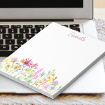 Bloc-notes personnalisé à la frontière fleur sauva<br><div class="desc">Bloc-notes assez fleur sauvage pour personnaliser avec votre nom. Cette aquarelle à motifs floraux a une bordure de fleurs sauvages en rose orange et jaune,  avec typographie lettrée à la main.</div>