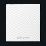 Bloc-notes personnalisé tout simplement moderne<br><div class="desc">Personnalisez nos blocs-notes modernes pour créer un ajout unique à votre bureau ou créer comme cadeau pour quelqu'un d'autre! Parfait comme cadeaux d'enseignant aussi! Concevoir ©berryberrysweet.com</div>