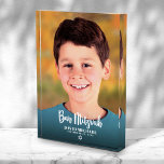 Bloc Photo Bar Mitzvah Bold Script moderne Keepsaké personnal<br><div class="desc">Soyez fier, réjouissez-vous et présentez ce jalon de votre Bar Mitzvah préféré avec ce bloc photo personnalisé cool, unique, moderne, gardien personnalisé ! Script de calligraphie blanche, typographie serif audacieuse, et Star of David superposent la photo de votre choix. Personnalisez le texte personnalisé avec le nom et la date de...</div>
