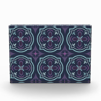 Bloc Photo blueish floral tiling pattern