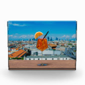 Bloc Photo Cocktail Spritz sur une table avec vue sur Milan (Devant)