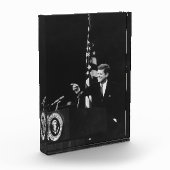 Bloc Photo Conférence de John Kennedy 35e président des États (Gauche)