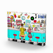 Bloc Photo Couple Holding Hands au dîner dans les années 1950 (Droite)