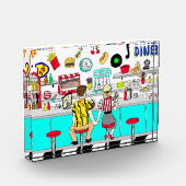 Bloc Photo Couple Holding Hands au dîner dans les années 1950 (Gauche)