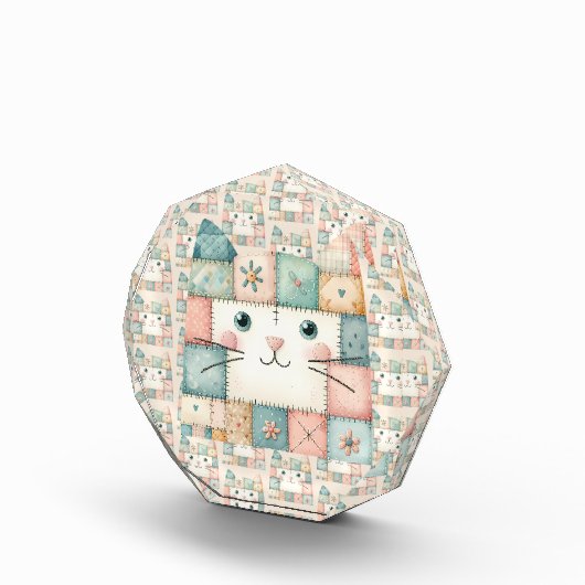 Bloc Photo Fausse Maisonnette en Patchwork Pastel pour Chatte (Droite)