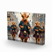 Bloc Photo Highland Harmony : Bagpipe Highland Cow Band (Droite)