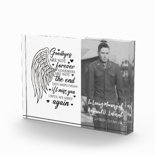 Bloc Photo Les adieux ne sont pas toujours commémoratifs (Droite)