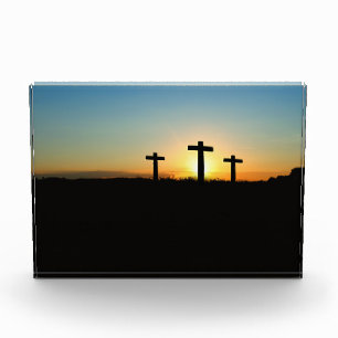 Bloc Photo Les croix de crucifixion au coucher du soleil