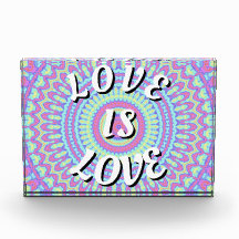 Love Is Love Fierté