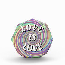 Love Is Love Fierté