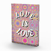 Bloc Photo Love Is Love Fierté  (Droite)