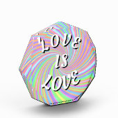 Bloc Photo Love Is Love Fierté  (Gauche)