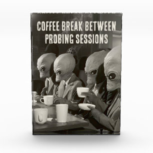 Bloc Photo Pause café après des enlèvements d'Aliens