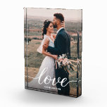 Bloc Photo Romantic Love Script Mariage Photo Nouveaux mariés<br><div class="desc">Eternal Embrace : Romantic Love Script Mariage Photo Frame for Newlyweds Capturez la magie d'une journée de mariage avec "Eternal Embrace" Photo Frame, un memento qui incarne l'unité et l'affection partagées entre deux âmes. 💕 Chic Love Script : Le mot "Amour" est élégamment scénarisé à travers la photo, incarnant l'essence...</div>