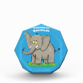 Bloc Photo Un joli éléphant drôle avec un oiseau sur le tronc (Devant)