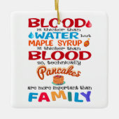 Bloed is dikker dan water maar mazelen keramisch ornament (Voorkant)