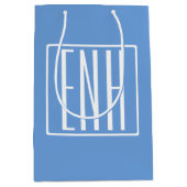 Bloed modern 3 Initialen monogram | Zacht blauw Medium Cadeauzakje (Voorkant)