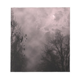 Bloed Red Hauning Sky met Ravens Notitieblok