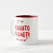Bloeduitdrijvende muggen Magnet dat ze van me houd Tweekleurige Koffiemok (Voorkant links)