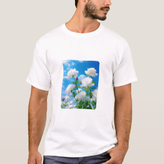 Bloei onder de blauwe lucht – Natuur geïnspireerde T-shirt