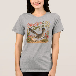 Bloeiend en vliegend Roadrunner woestijnlandschap Tri-Blend Shirt