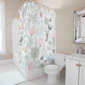 Bloem- en bladpatroon in tropisch groen en roze douchegordijn (In situ)