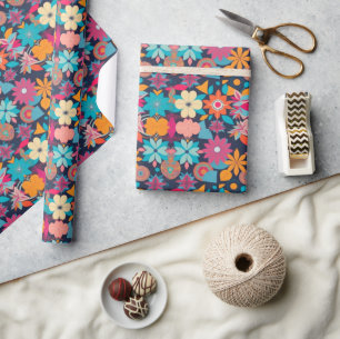 Bloem- en geometrisch patroon uit de jaren 60 cadeaupapier