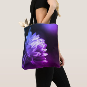 Bloem in zonlicht zwart-wit tint draagtas