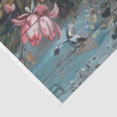 bloem op versleten blauwe achtergrond tissuepapier (Detail)